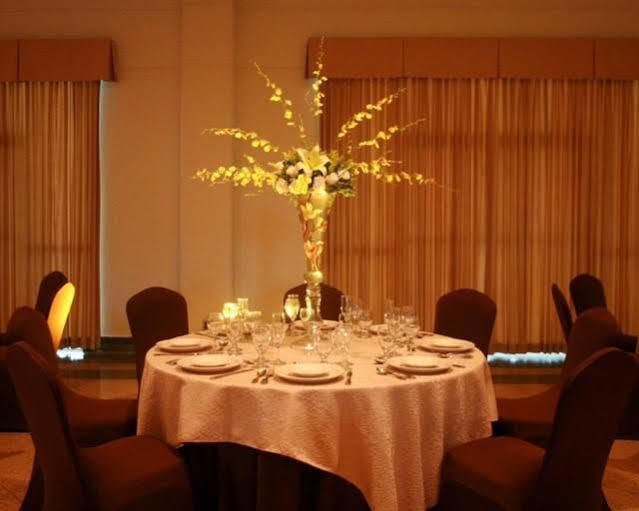 Faro Suites And Conference Center Aguadilla Eksteriør bilde