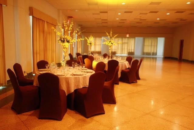 Faro Suites And Conference Center Aguadilla Eksteriør bilde